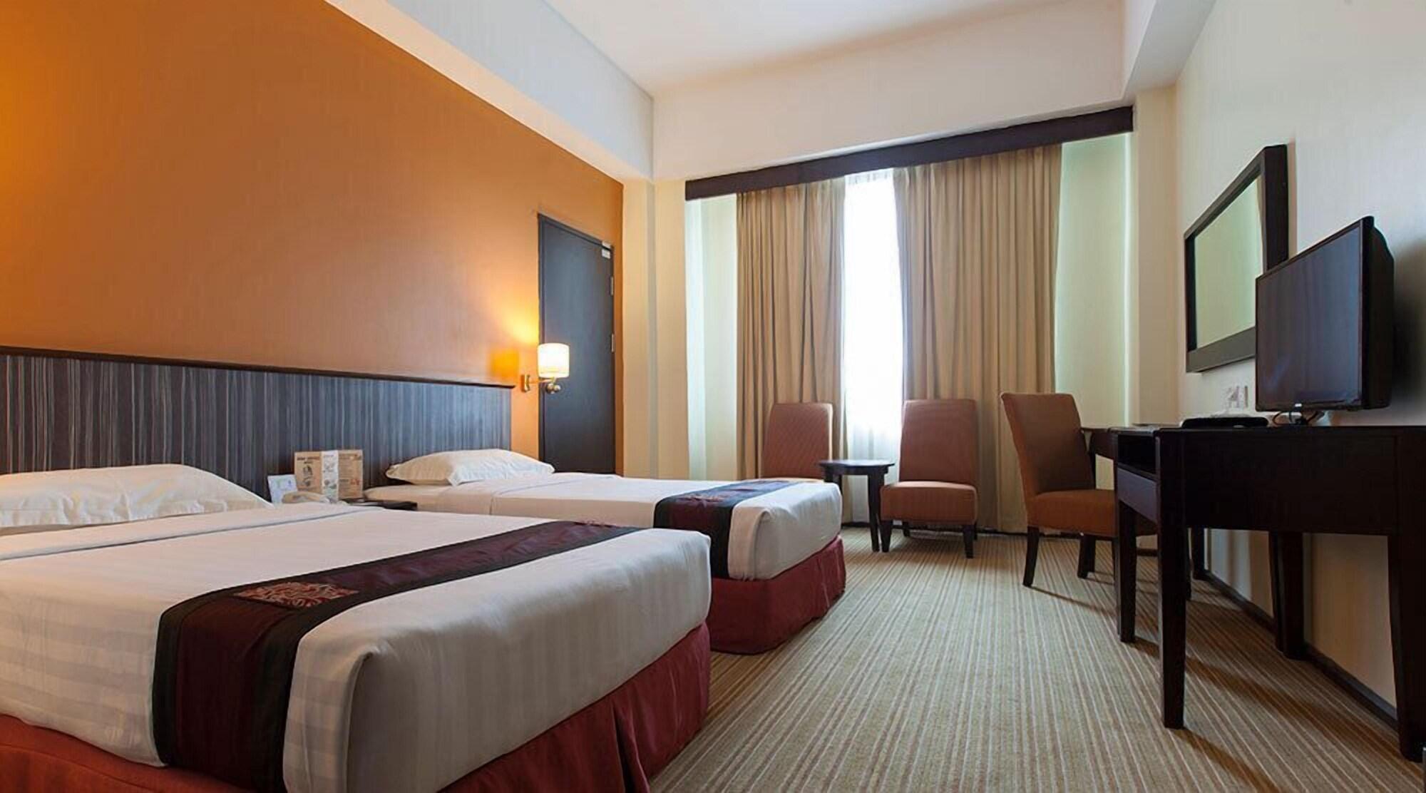 Hotel Seri Malaysia Lawas Exterior foto