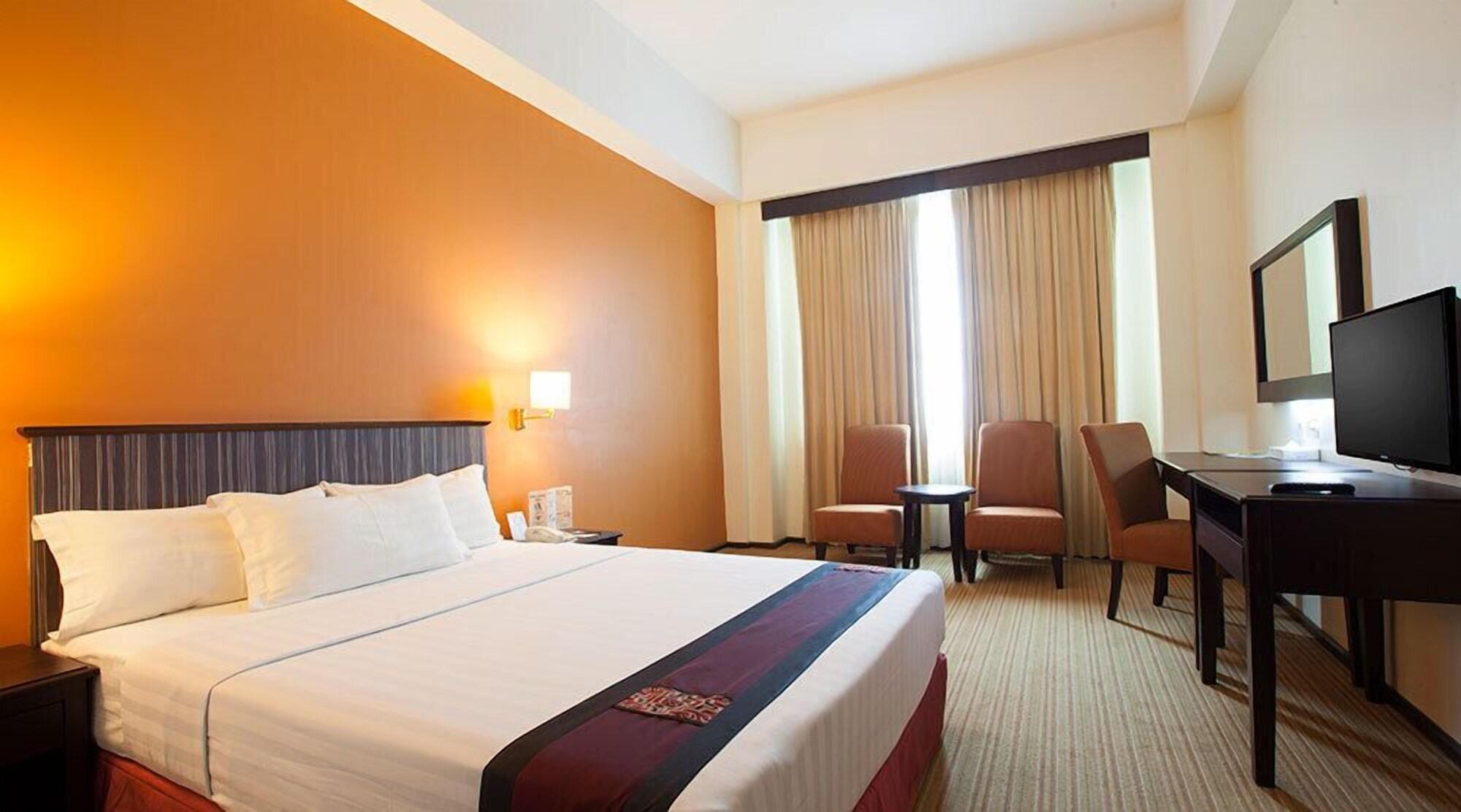 Hotel Seri Malaysia Lawas Exterior foto