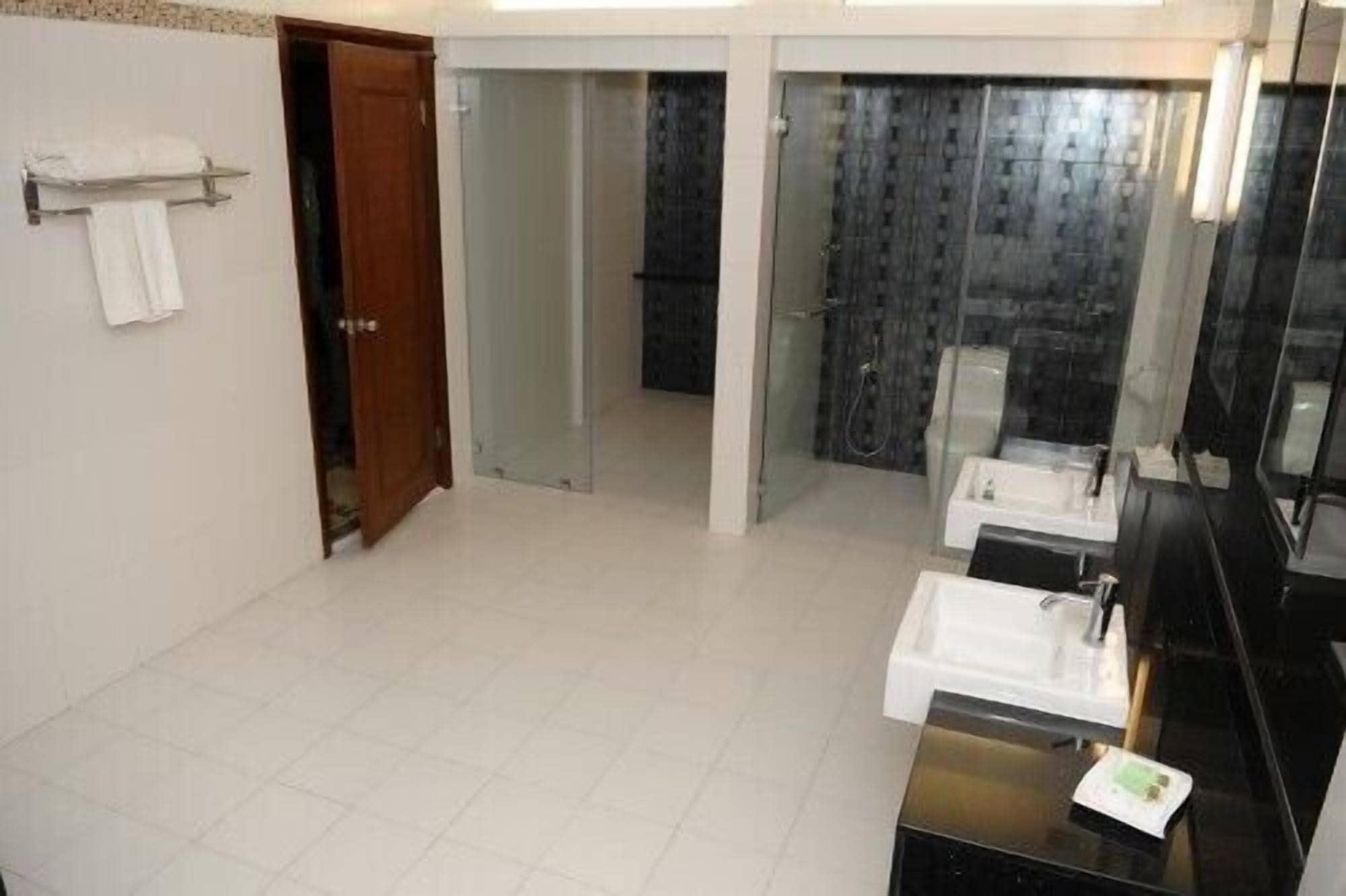 Hotel Seri Malaysia Lawas Exterior foto