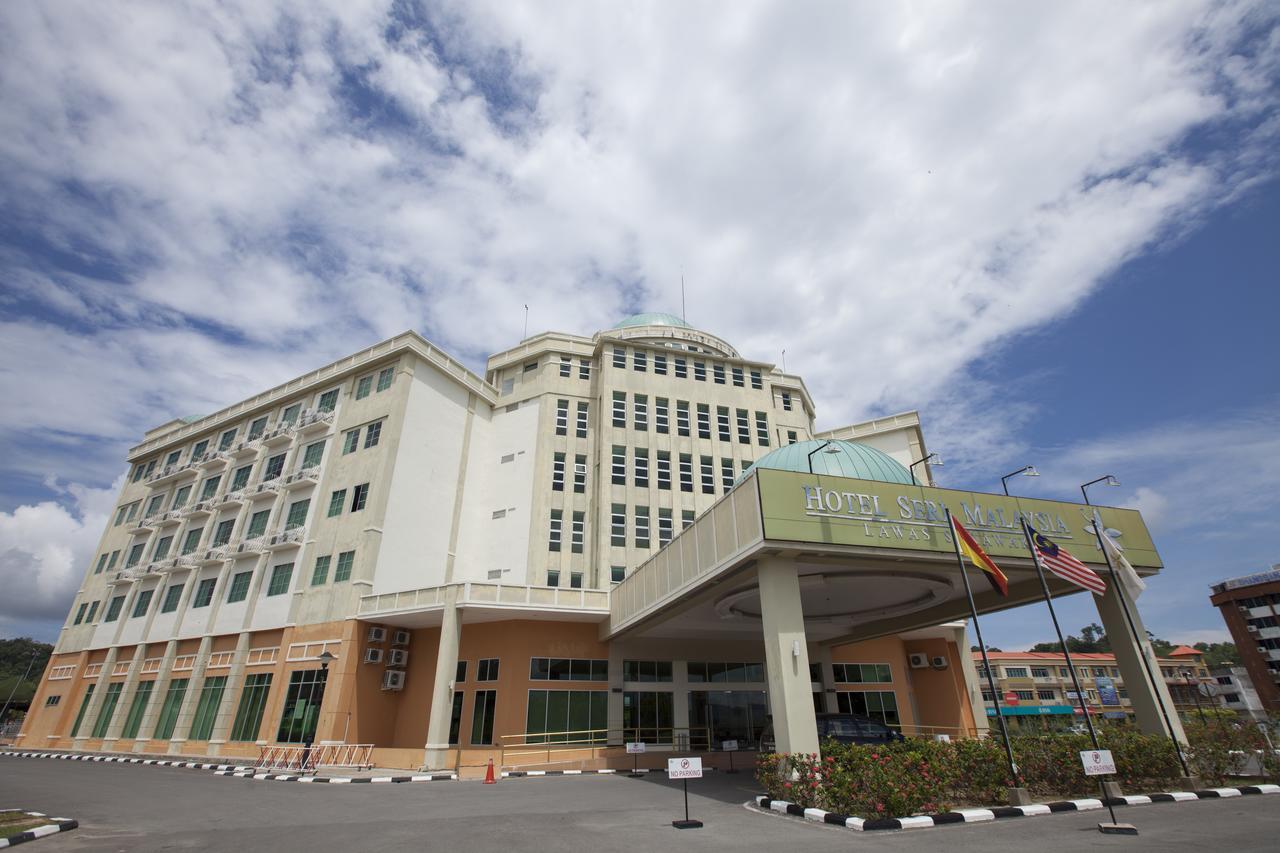 Hotel Seri Malaysia Lawas Exterior foto
