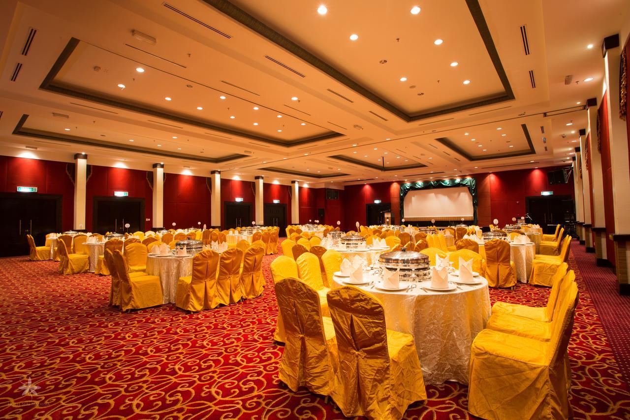 Hotel Seri Malaysia Lawas Exterior foto